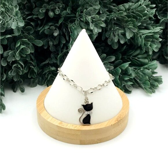 Silver-Tone Cat Charm Bracelet With Black Enamel Accents & Delicate Chain Design - Picture 5 of 5